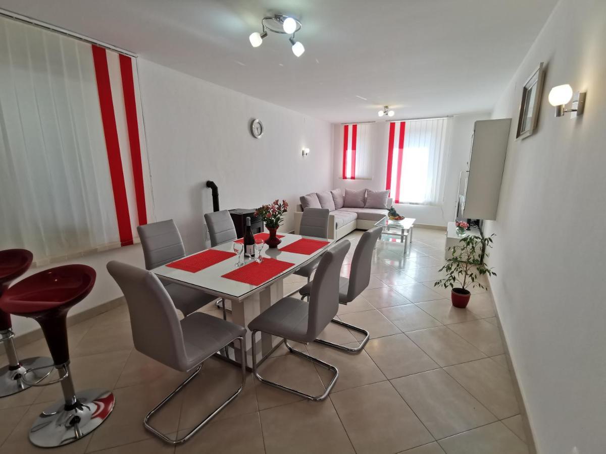 Parun Appartement Pula Buitenkant foto