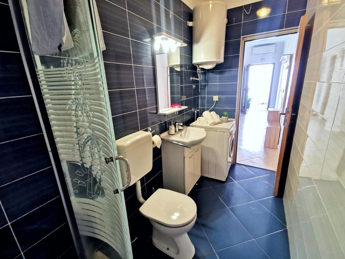 Parun Appartement Pula Buitenkant foto