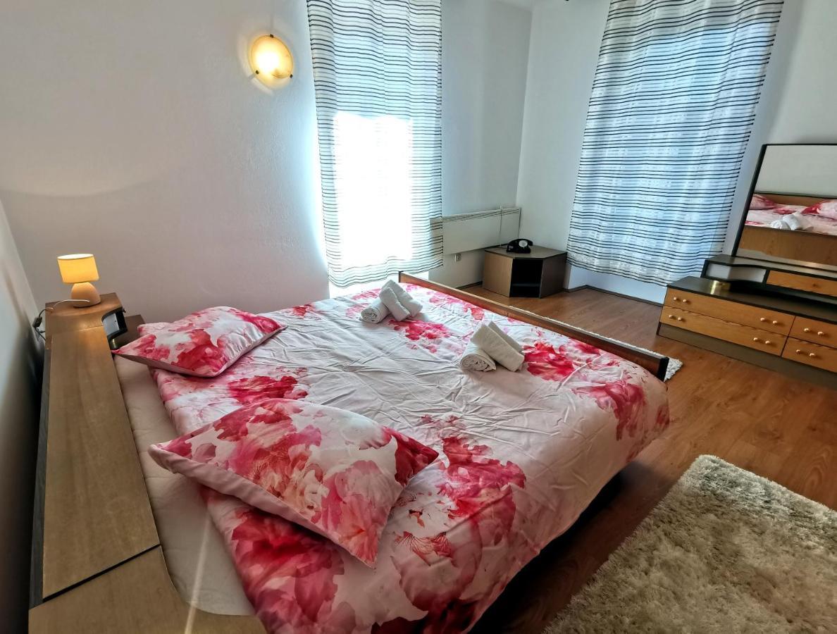 Parun Appartement Pula Buitenkant foto