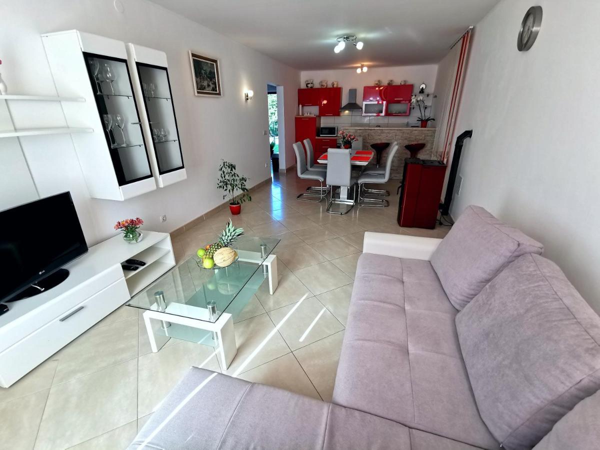 Parun Appartement Pula Buitenkant foto
