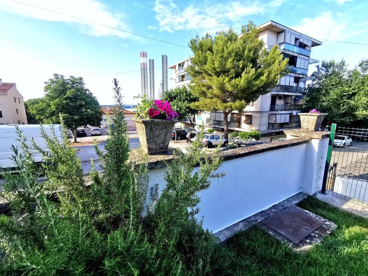 Parun Appartement Pula Buitenkant foto